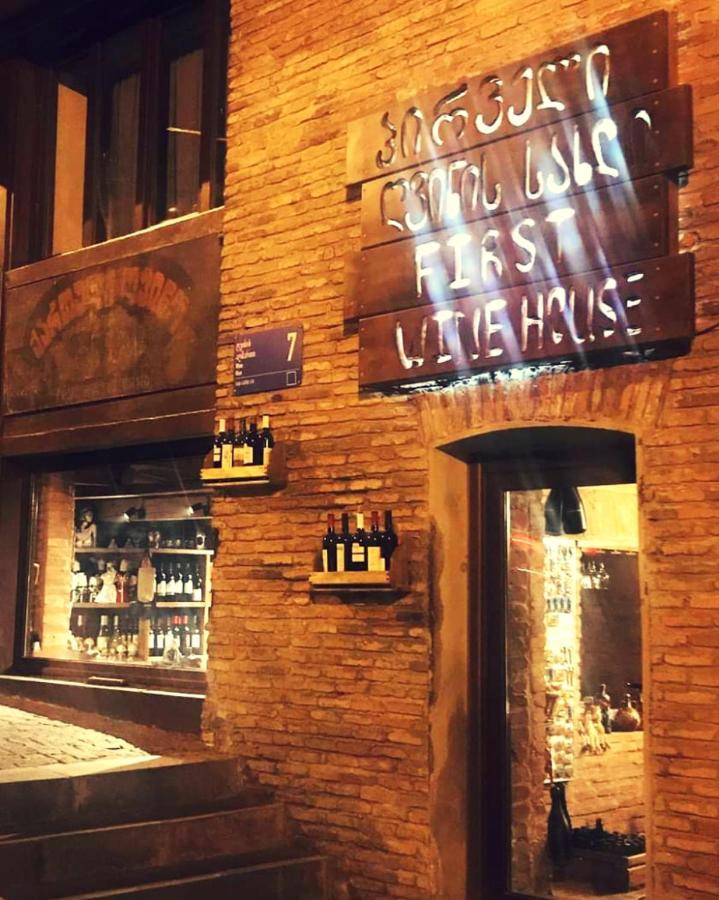 Wine Rise Apartamento Tiflis Exterior foto